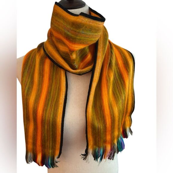 Beautiful alpaca scarf from Ecuador so soft and warm! - Picture 2 of 7